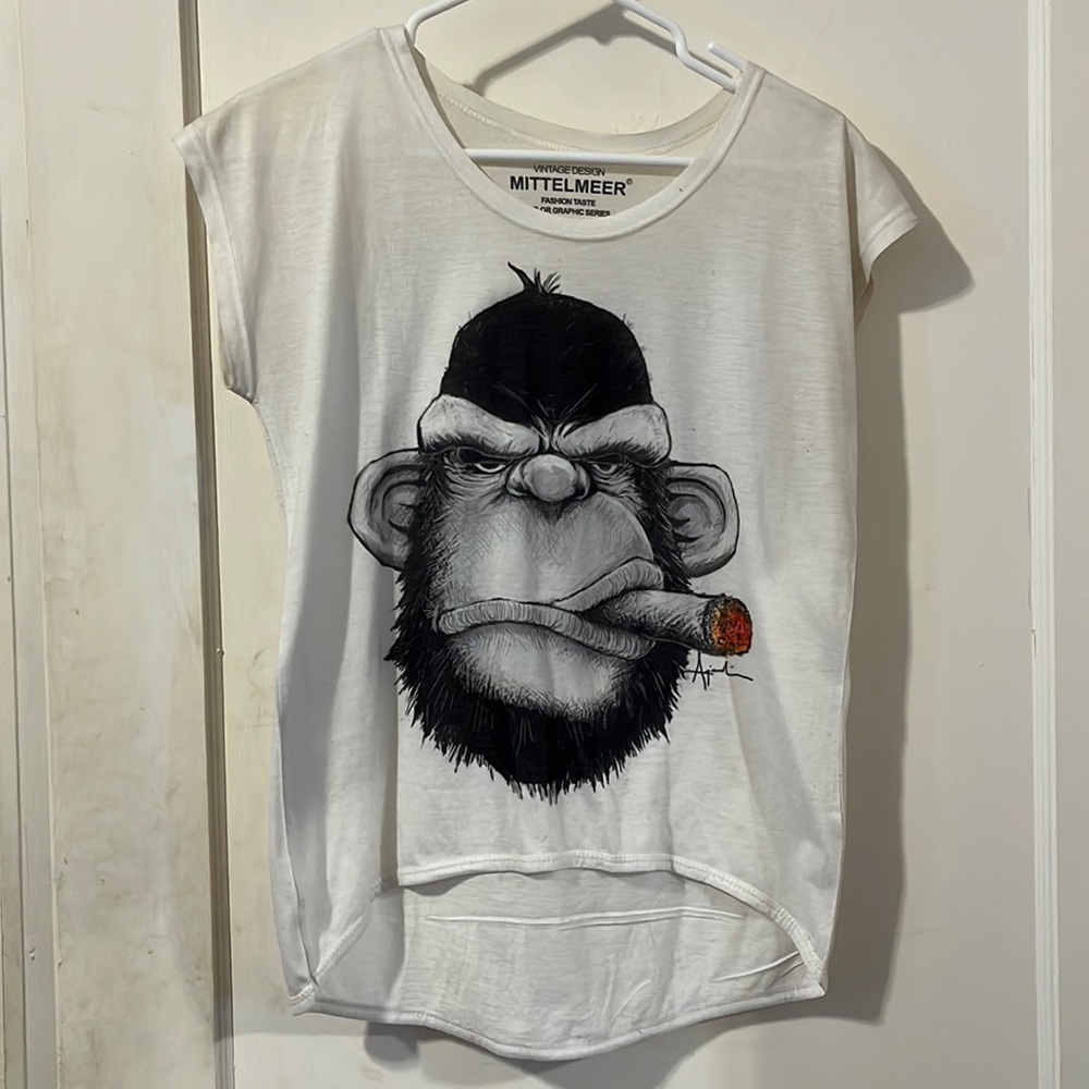 Gorilla with a cigar